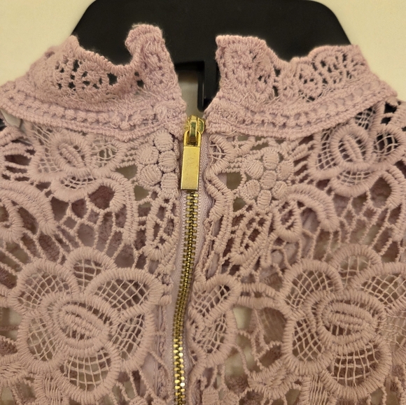 NANETTE LEPORE GORGEOUS SUGAR PLUM LILAC LACE TOP ZIPPER Down Back Lined EUC - Picture 12 of 12
